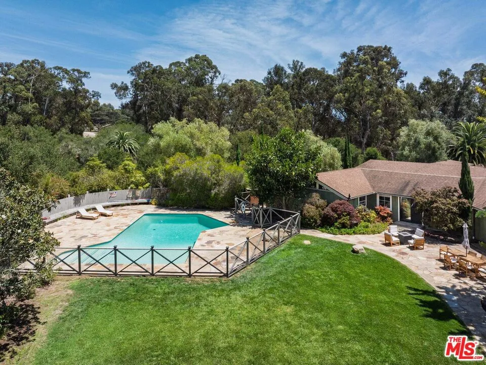 275 La Casa Grande Circle Santa Barbara, CA 93117