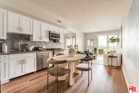 7428 Santa Monica Boulevard #507