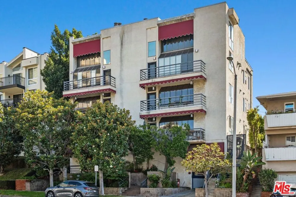 1360 S Beverly Glen Boulevard #PH301 Los Angeles, CA 90024