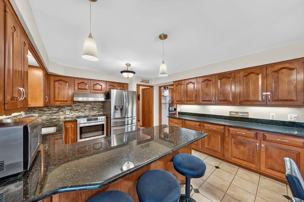 38921 Santa Barbara Street Clinton, MI 48036