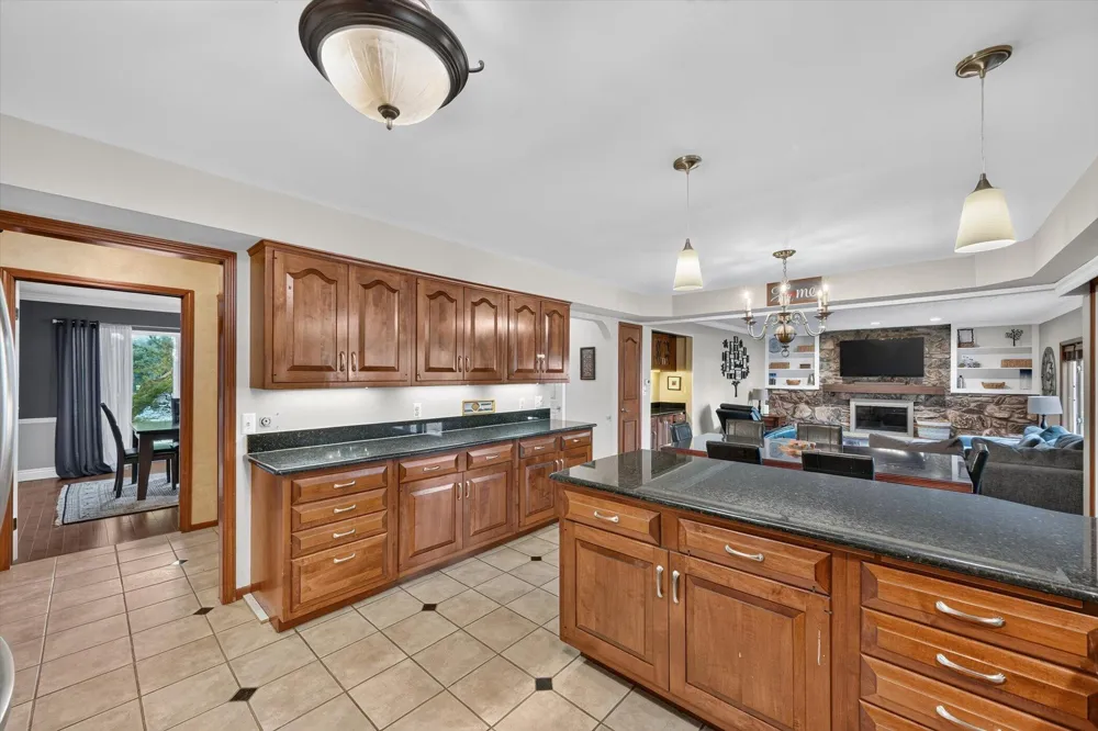 38921 Santa Barbara Street Clinton, MI 48036