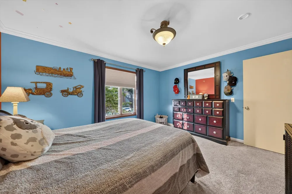 38921 Santa Barbara Street Clinton, MI 48036