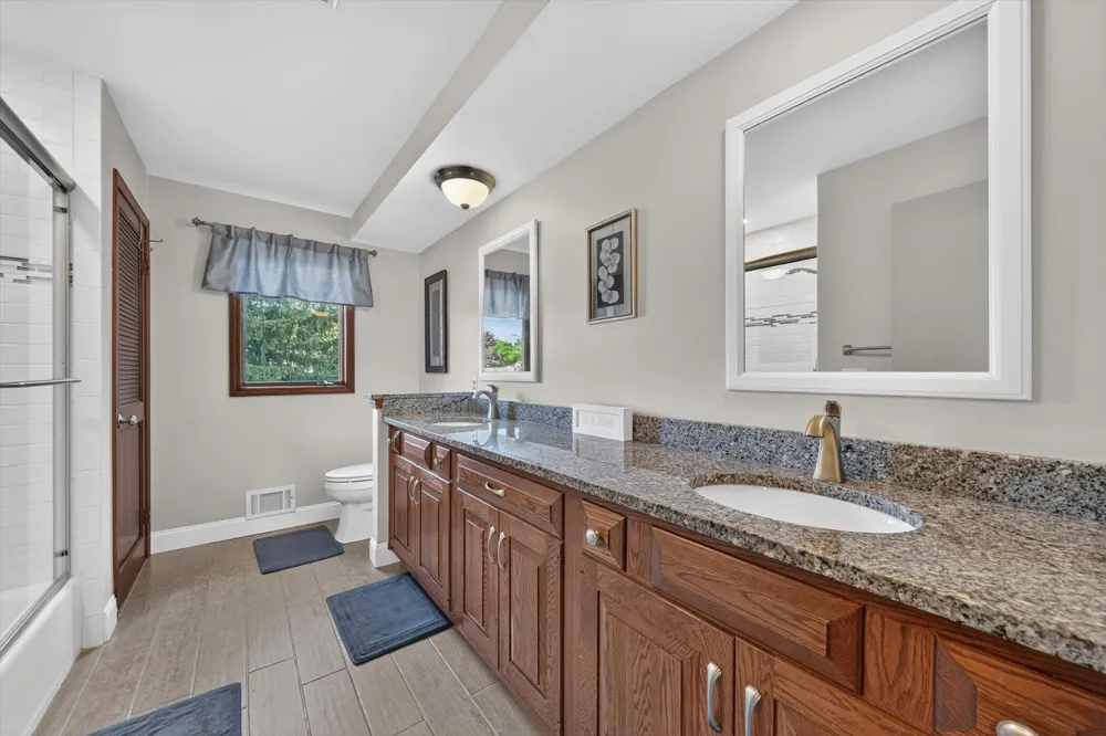 38921 Santa Barbara Street Clinton, MI 48036