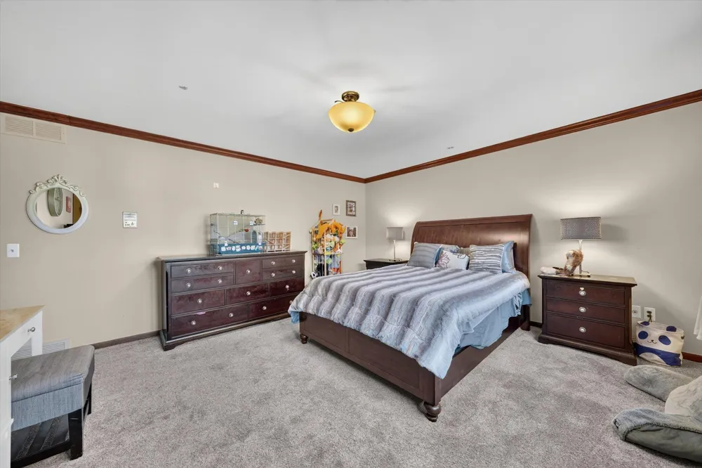 38921 Santa Barbara Street Clinton, MI 48036
