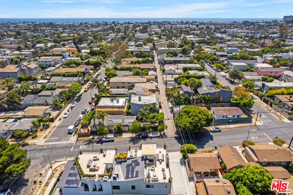 616 7th Venice, CA 90291