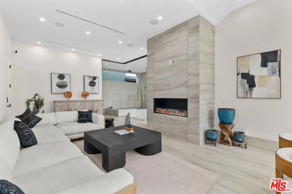 616 7th Venice, CA 90291