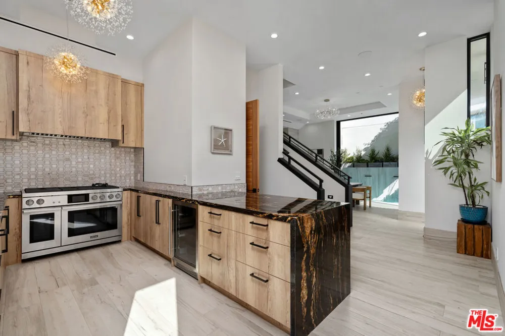 616 7th Venice, CA 90291