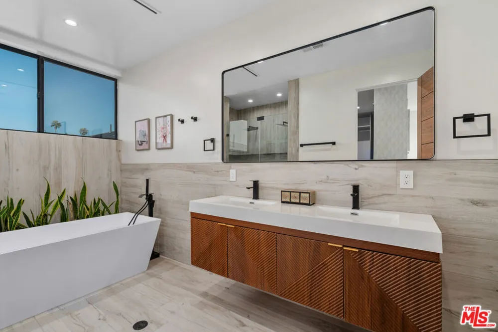 616 7th Venice, CA 90291
