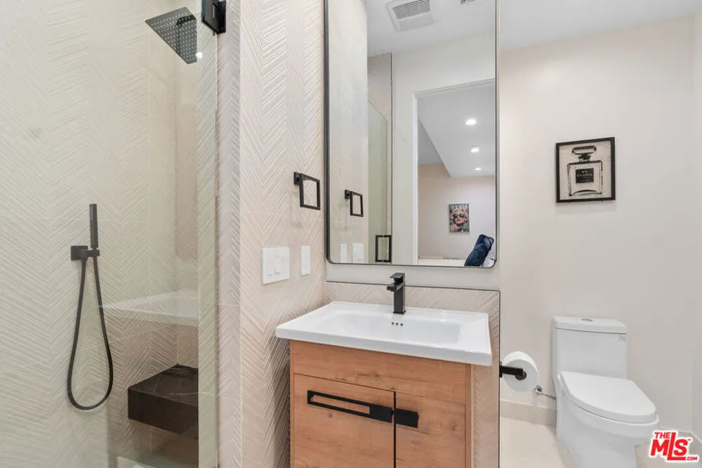 616 7th Venice, CA 90291