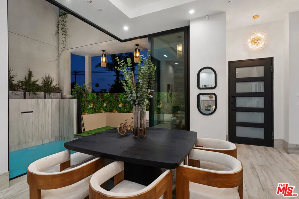 616 7th Venice, CA 90291