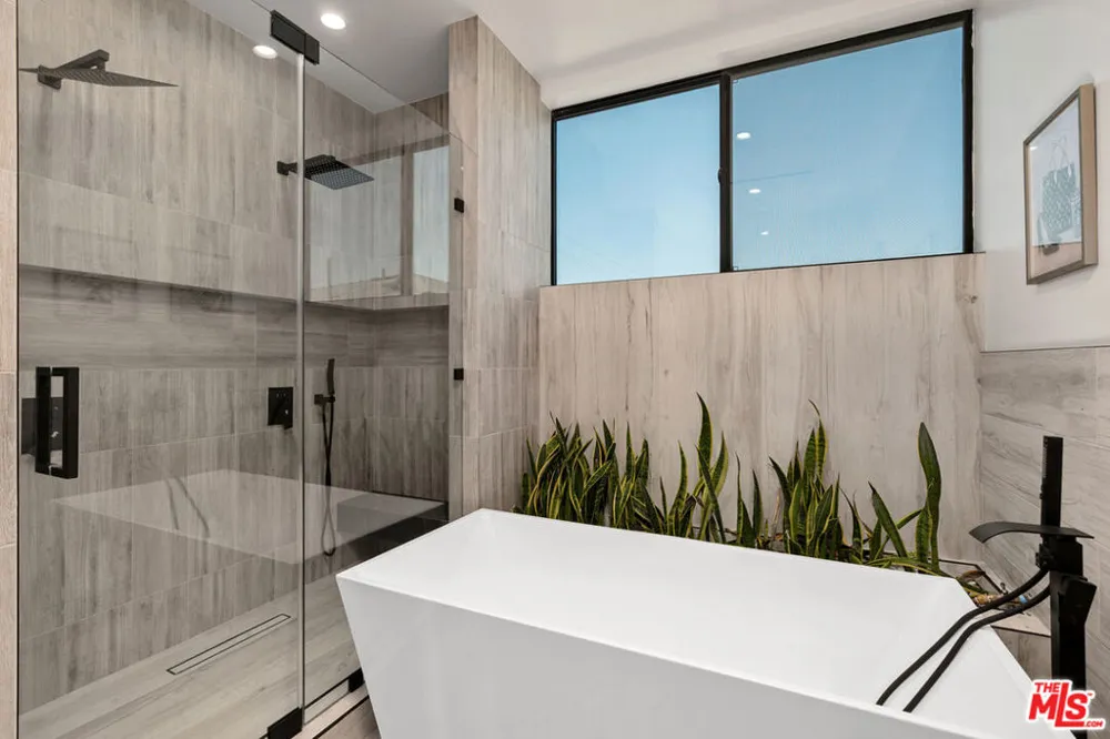 616 7th Venice, CA 90291