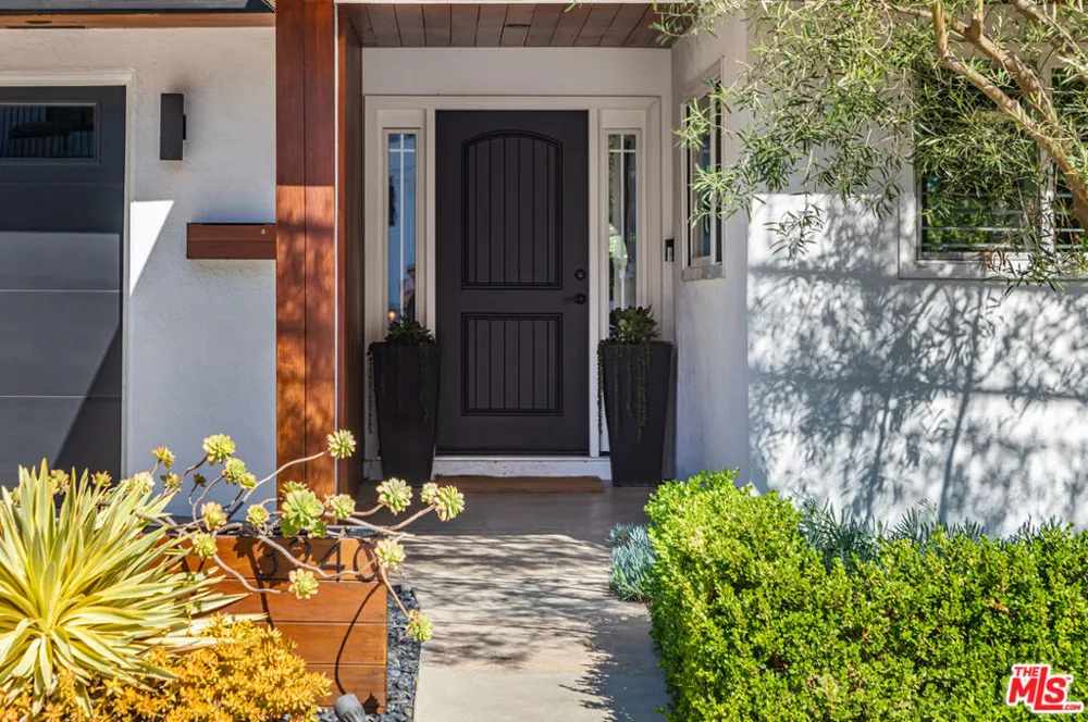 3240 Shelby Drive Los Angeles, CA 90034