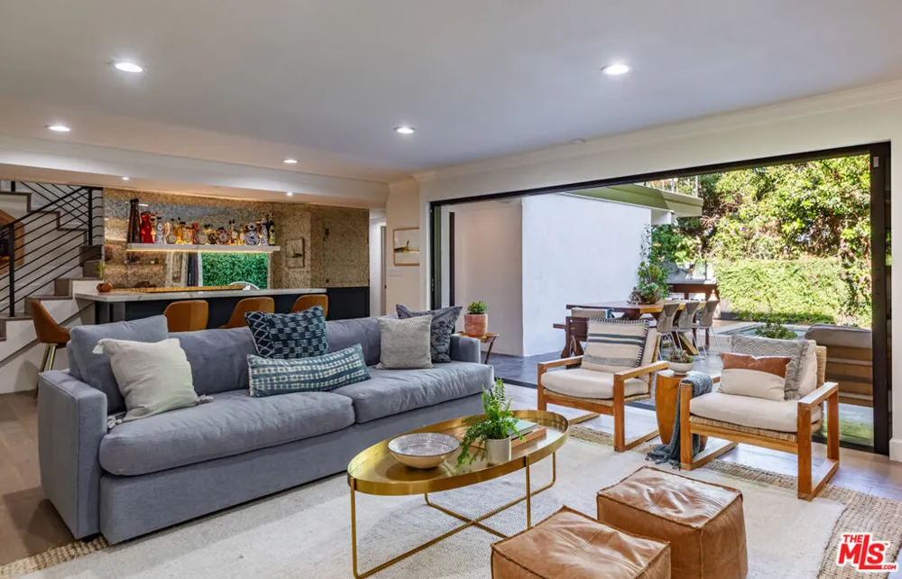 3240 Shelby Drive Los Angeles, CA 90034
