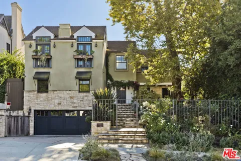 2855 Club Drive