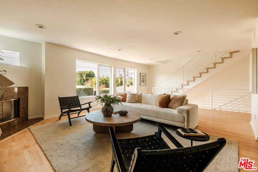 691 Mildred Avenue #2 Los Angeles, CA 90291