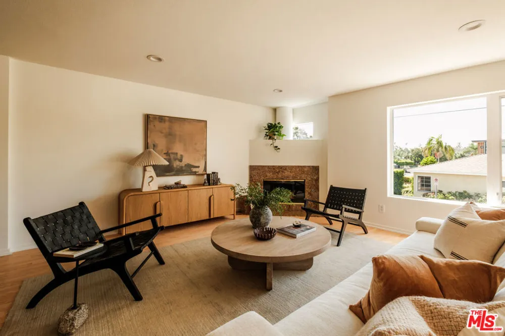 691 Mildred Avenue #2 Los Angeles, CA 90291