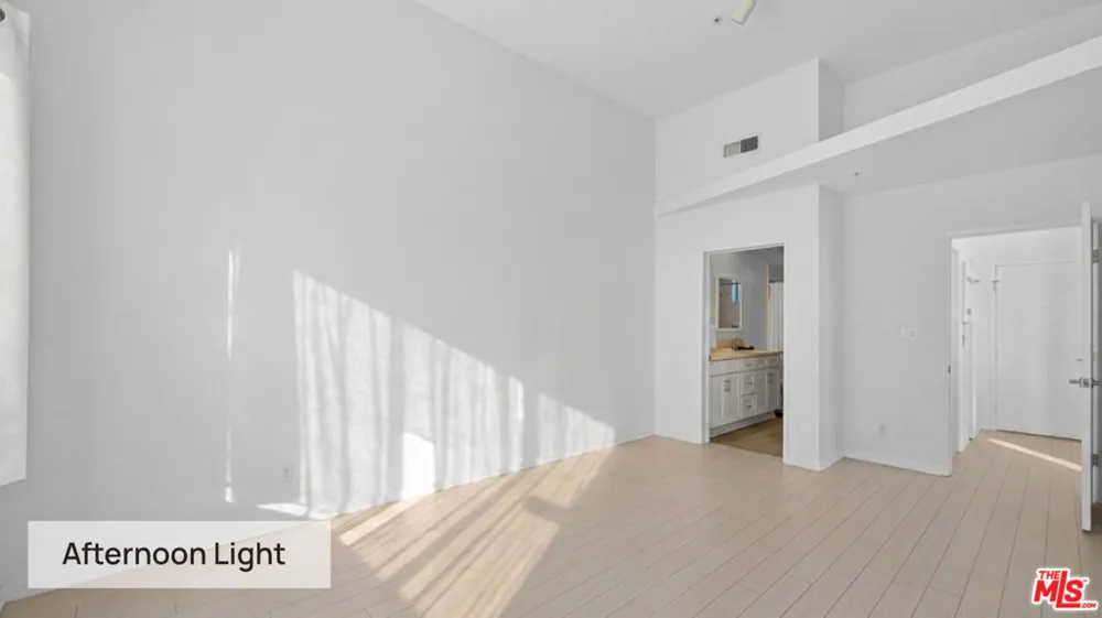 1511 16th Street #201 Santa Monica, CA 90404