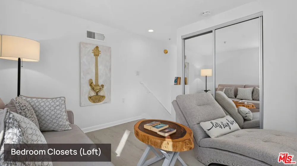 1511 16th Street #201 Santa Monica, CA 90404
