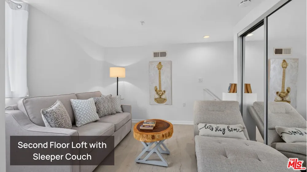 1511 16th Street #201 Santa Monica, CA 90404