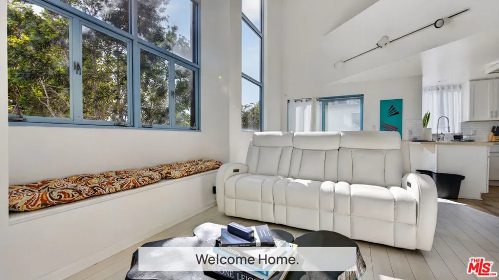 1511 16th Street #201 Santa Monica, CA 90404