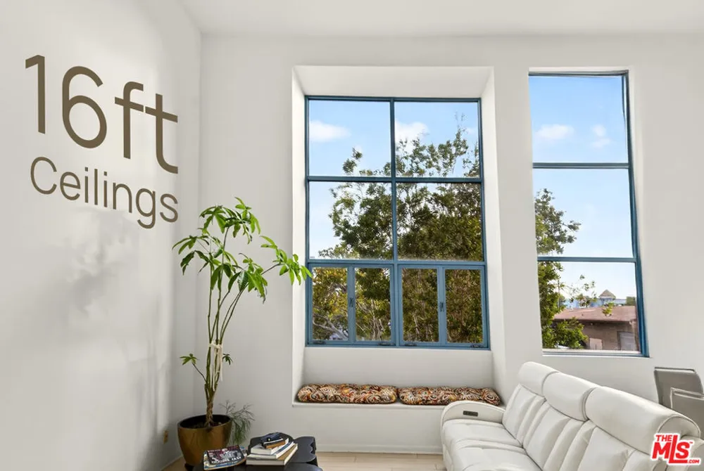 1511 16th Street #201 Santa Monica, CA 90404