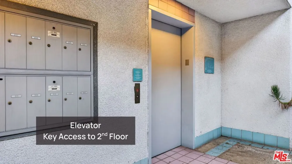 1511 16th Street #201 Santa Monica, CA 90404
