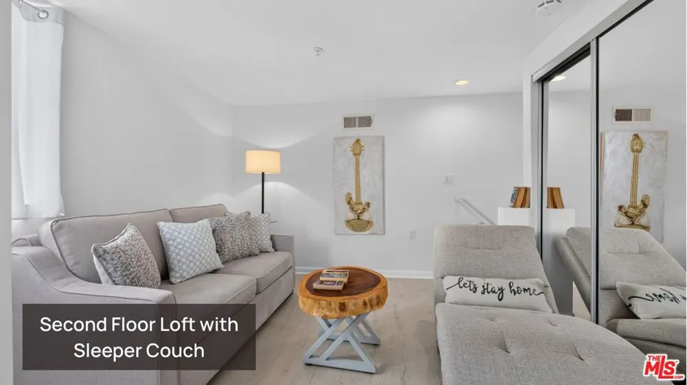 1511 16th Street #201 Santa Monica, CA 90404