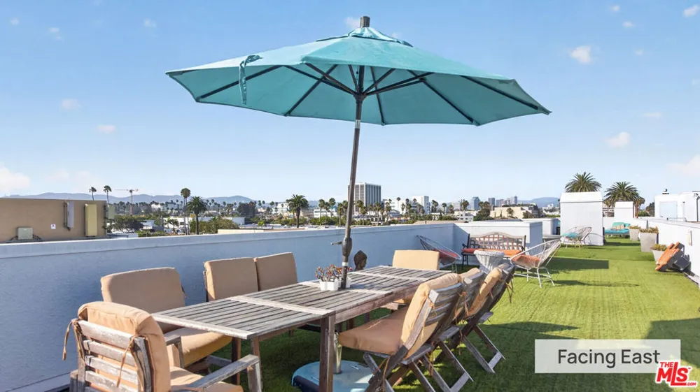 1511 16th Street #201 Santa Monica, CA 90404