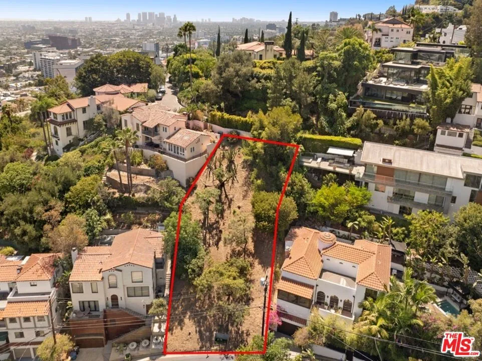 8430 Harold Way Los Angeles, CA 90069