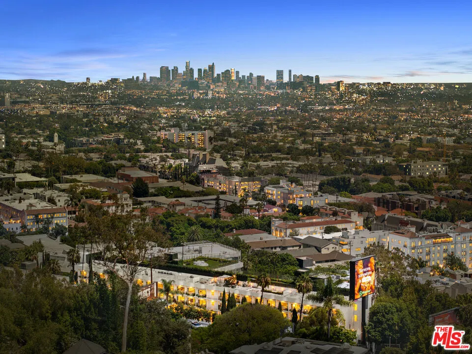 8430 Harold Way Los Angeles, CA 90069