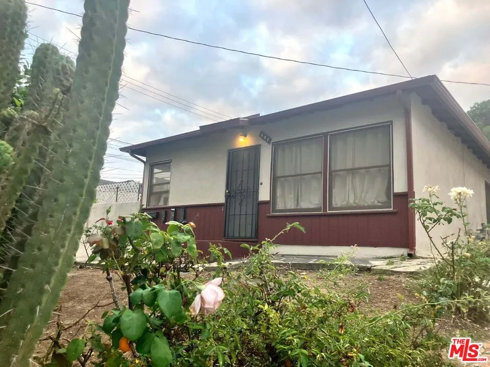 407 Exton Avenue ##2 Inglewood, CA 90302