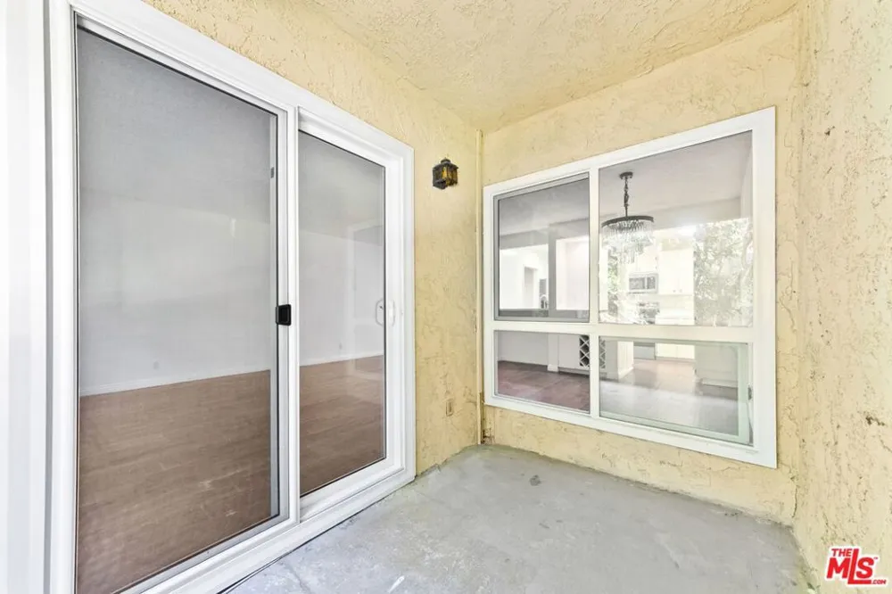 5600 Kensington Way #104 Culver City, CA 90230