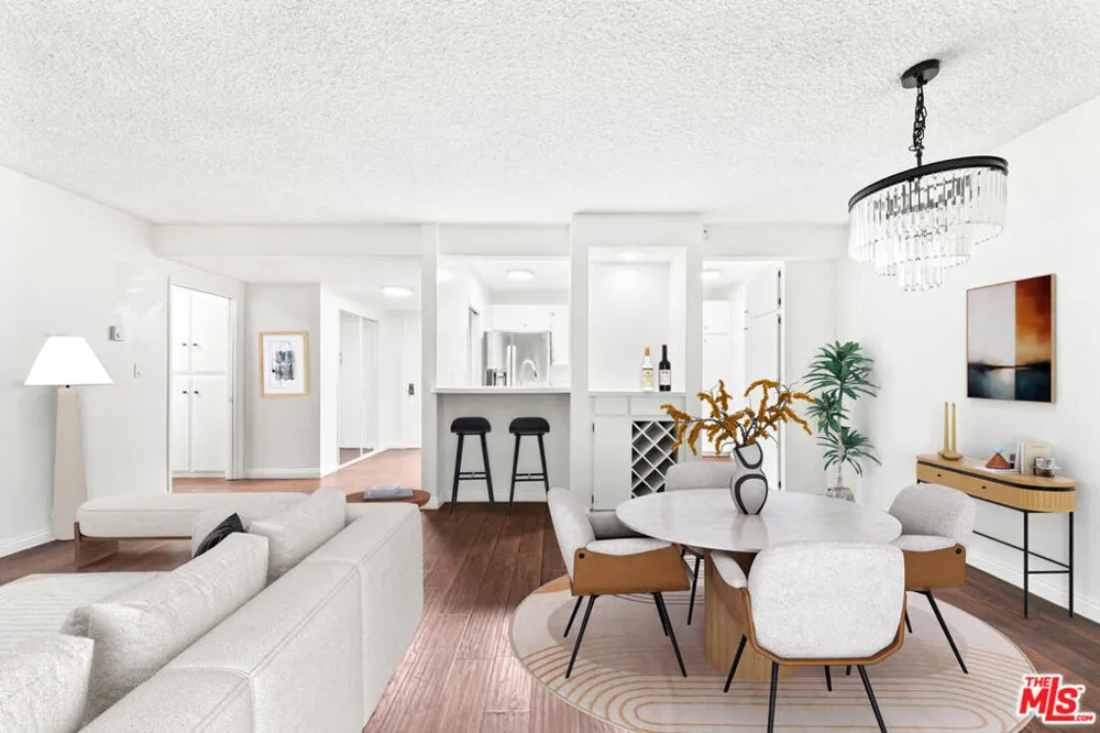 5600 Kensington Way #104 Culver City, CA 90230