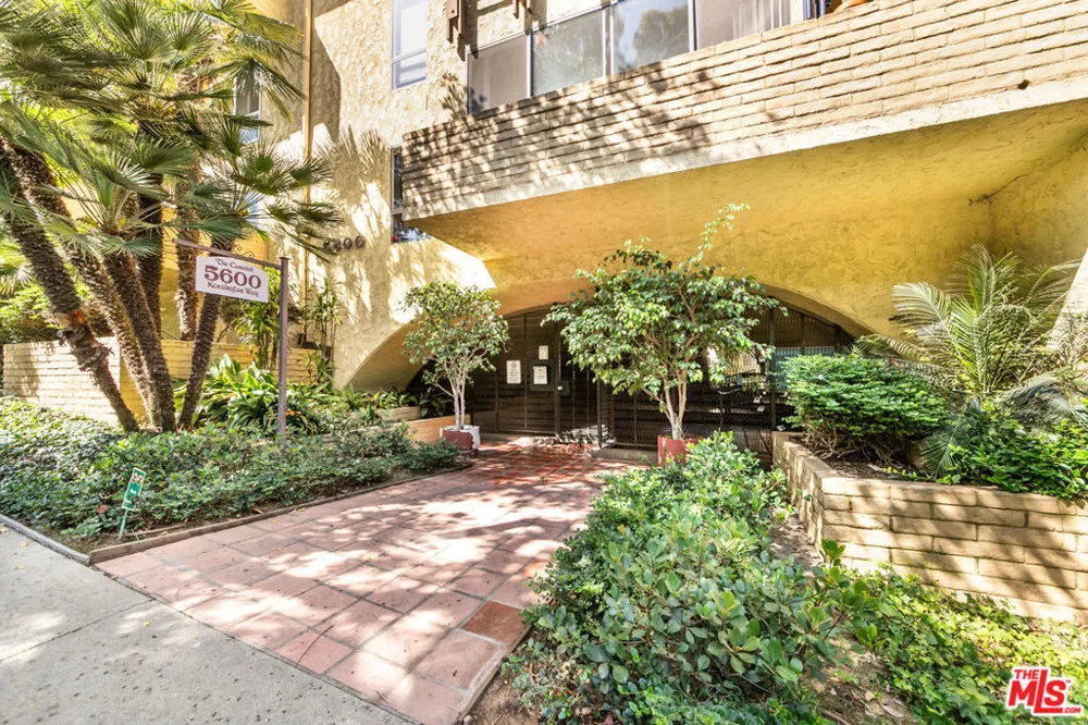 5600 Kensington Way #104 Culver City, CA 90230