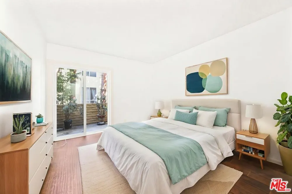 5600 Kensington Way #104 Culver City, CA 90230