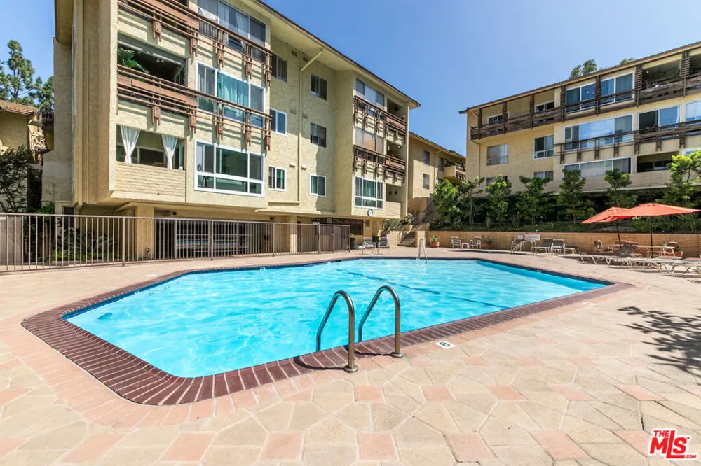 5600 Kensington Way #104 Culver City, CA 90230