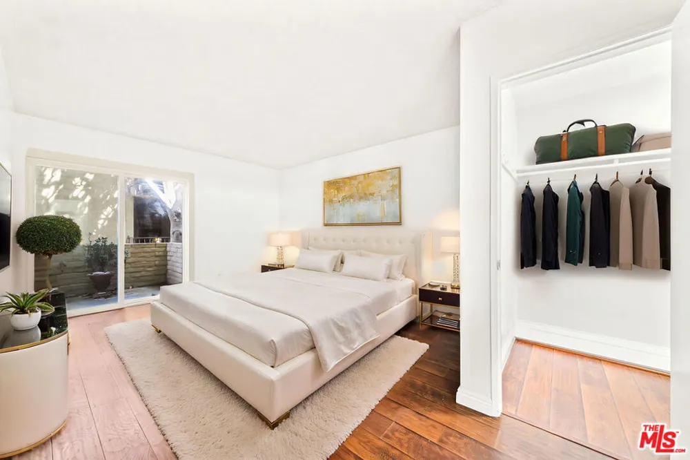 5600 Kensington Way #104 Culver City, CA 90230