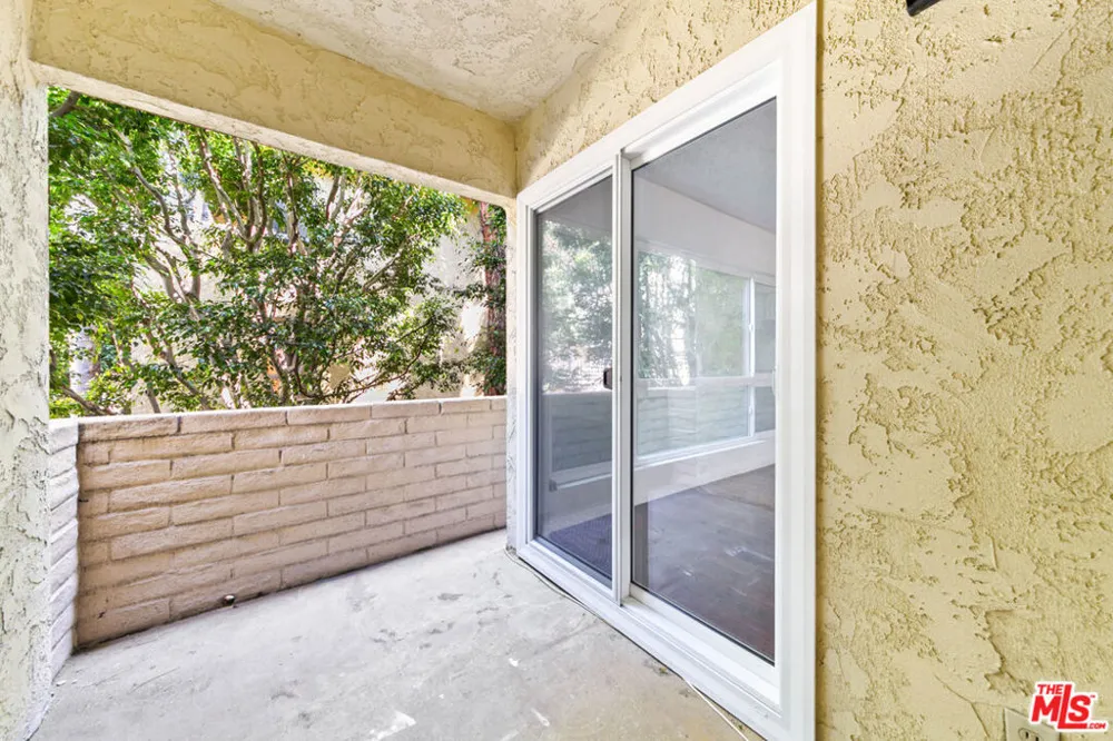 5600 Kensington Way #104 Culver City, CA 90230