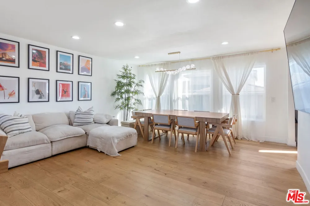 4243 Don Carlos Drive Los Angeles, CA 90008