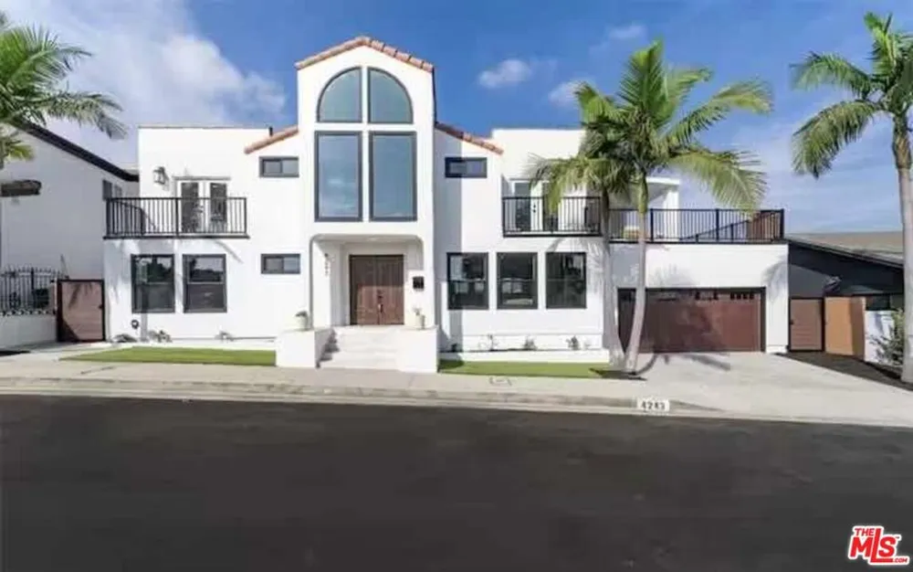 4243 Don Carlos Drive Los Angeles, CA 90008