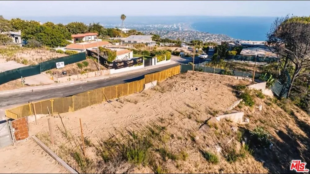 16808 Charmel Lane Los Angeles, CA 90272