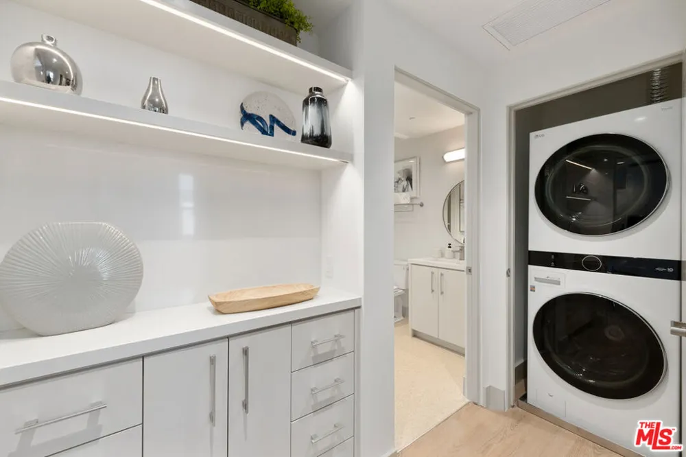 130 S Sepulveda Boulevard #413 Los Angeles, CA 90049