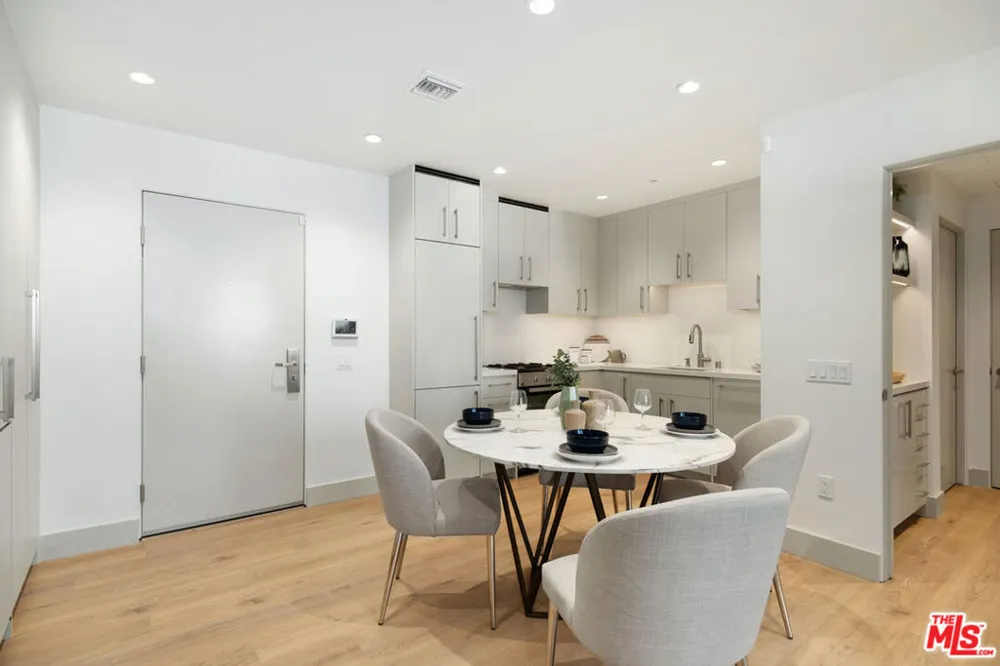 130 S Sepulveda Boulevard #413 Los Angeles, CA 90049