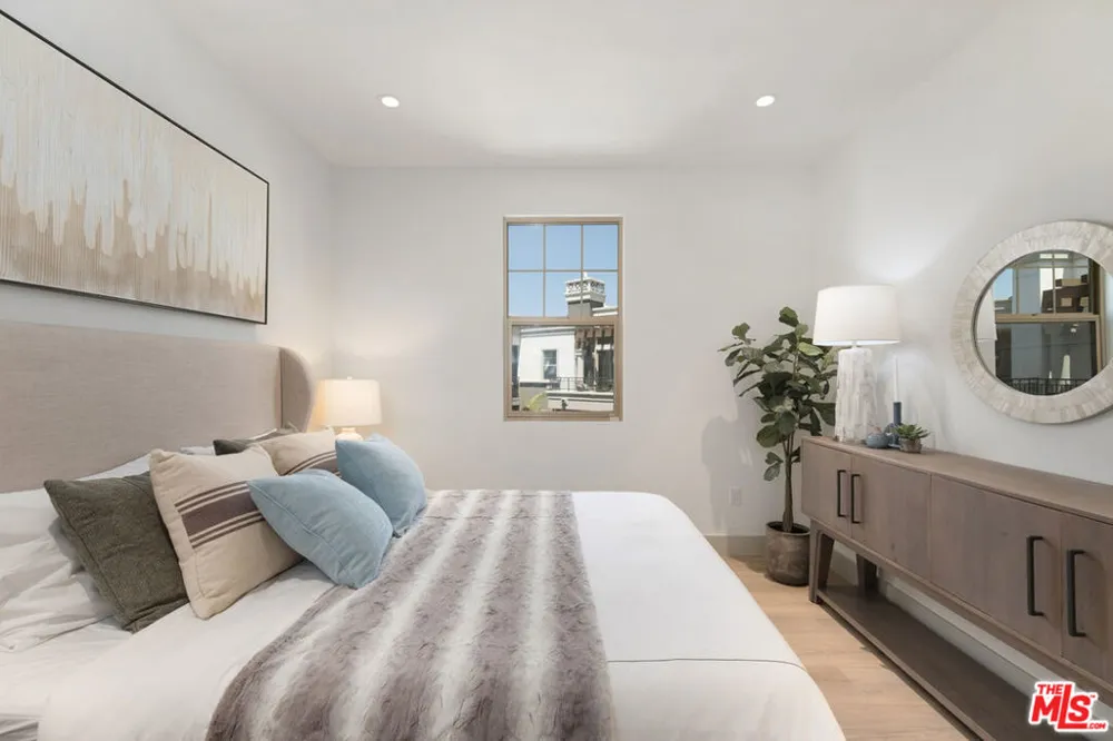 130 S Sepulveda Boulevard #413 Los Angeles, CA 90049