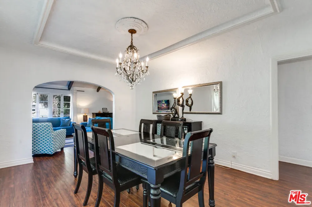 139 S Rexford Drive Beverly Hills, CA 90212