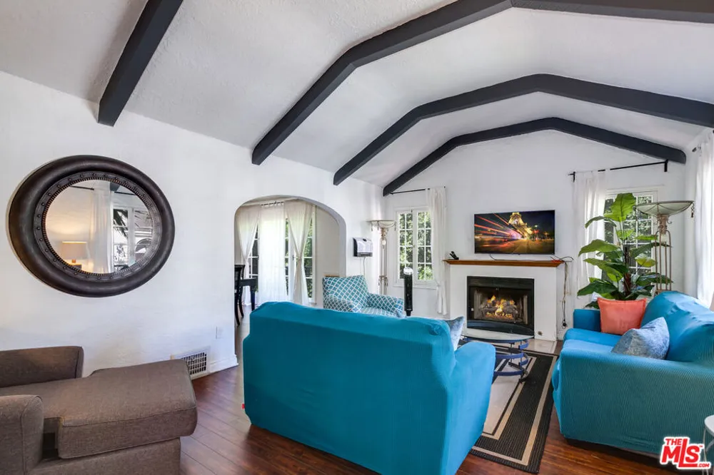 139 S Rexford Drive Beverly Hills, CA 90212