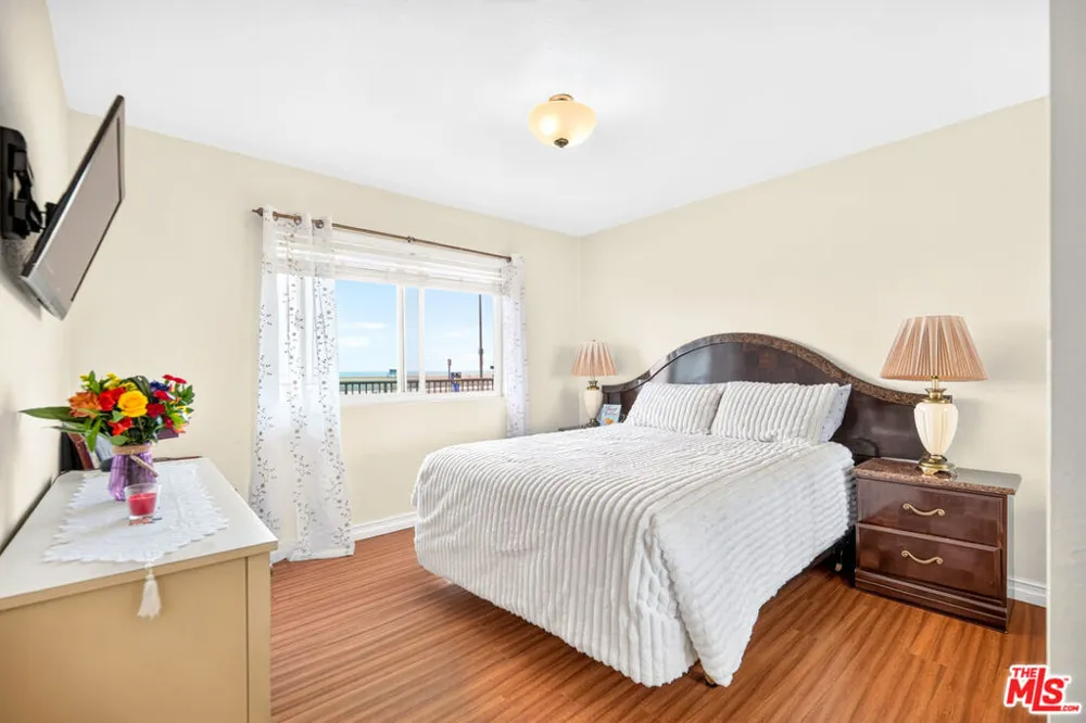 200 E Surfside Drive Port Hueneme, CA 93041