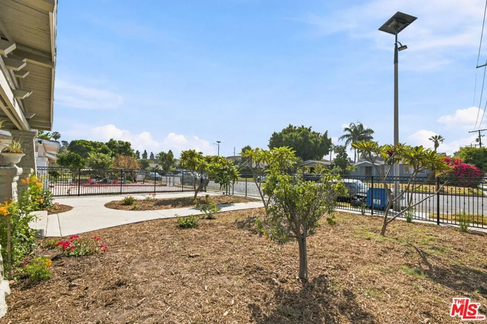 575 W Ave 28 Los Angeles, CA 90065