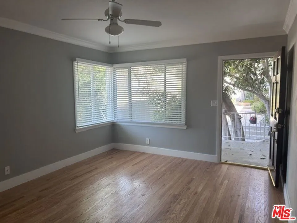 16144 W Sunset Boulevard #4A Pacific Palisades, CA 90272