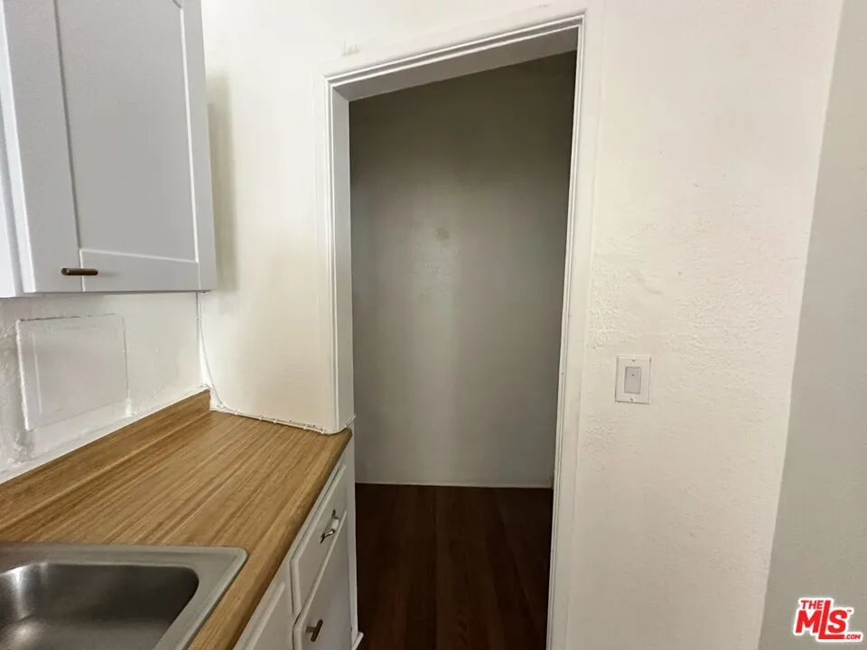 101 Dudley Avenue #A Venice, CA 90291